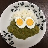 野菜をたくさん摂れる！ほうれん草と鶏肉のカレー